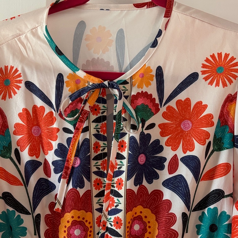 Floral Maxi Dress with Vibrant Colors - Picture 2 of 4